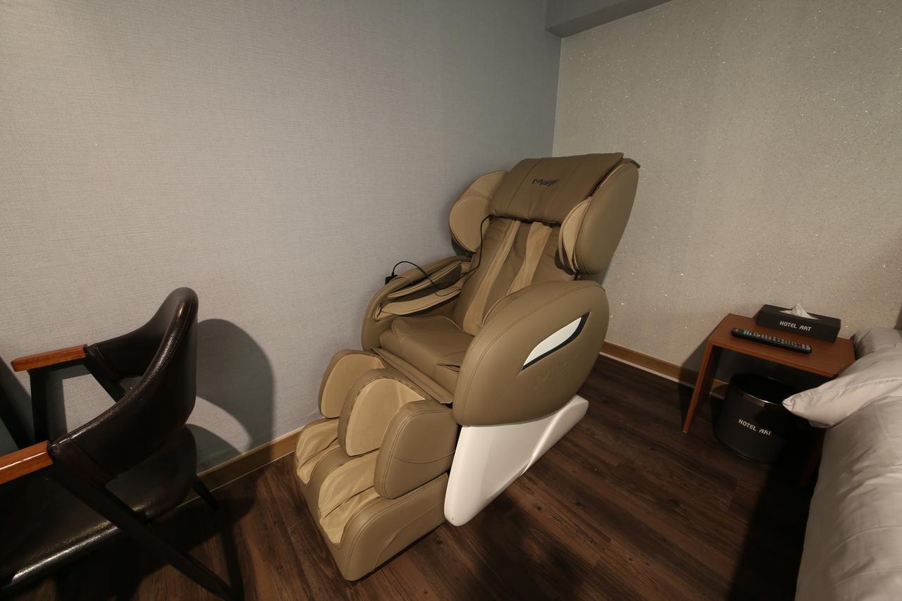 Art Hotel Gumi Екстер'єр фото